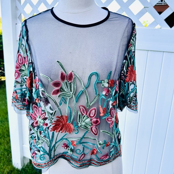 SHEIN SHEER FLORAL CROP TOP - Picture 6 of 15
